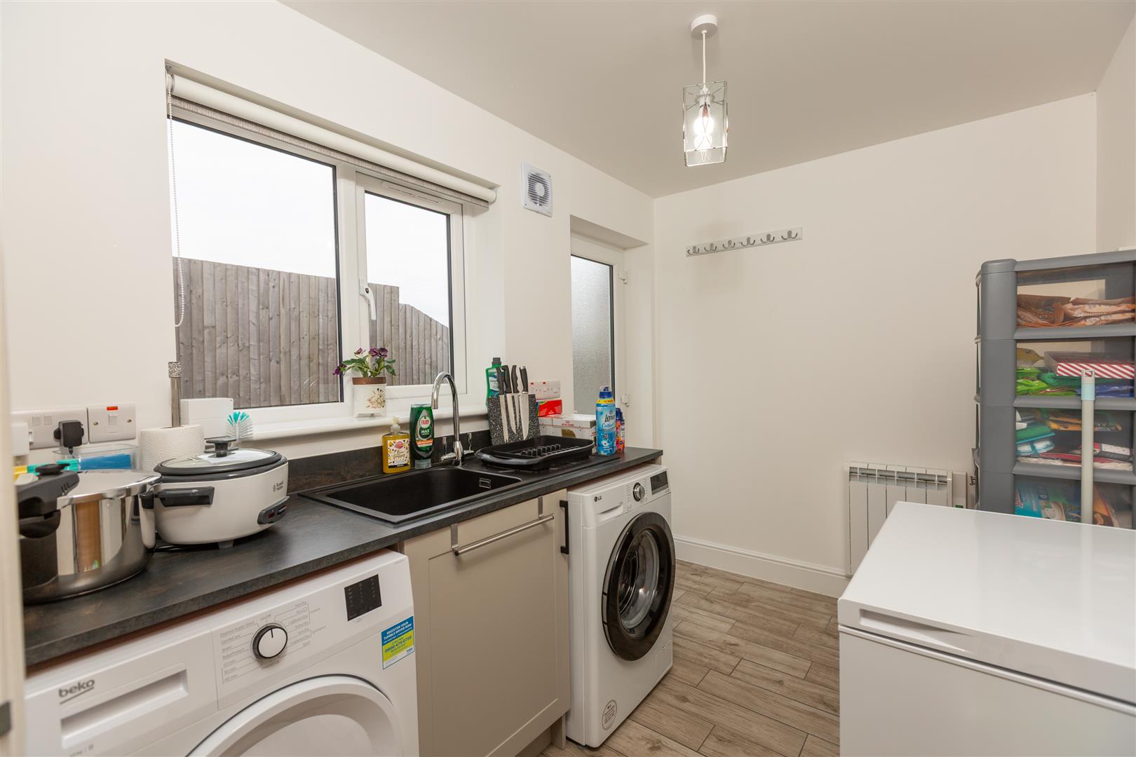 Clos Clemment, Five Roads, Llanelli, SA15 5YQ